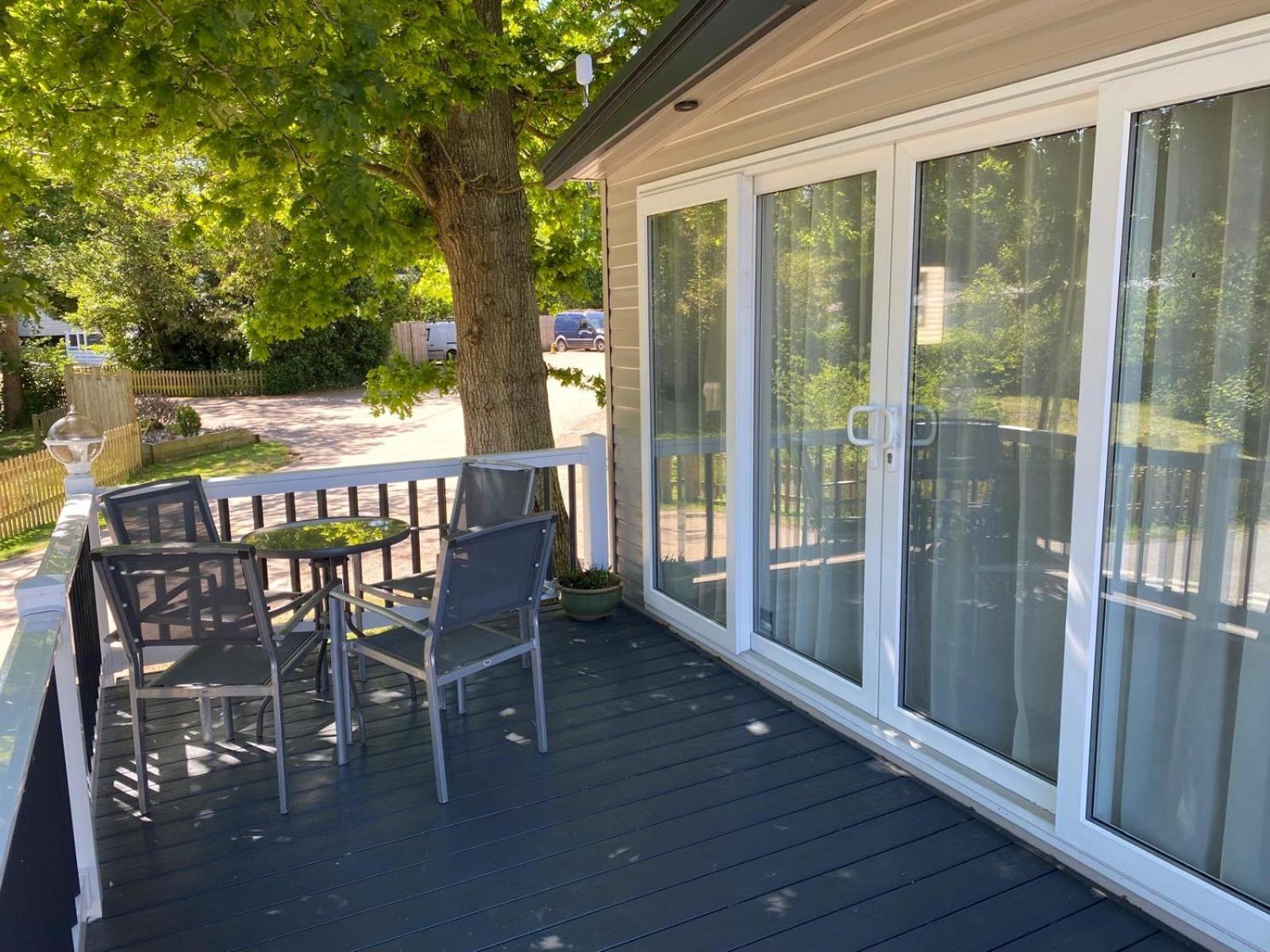Ferienhaus Coghurst Hall Sleeps 6, 2 Bedrooms