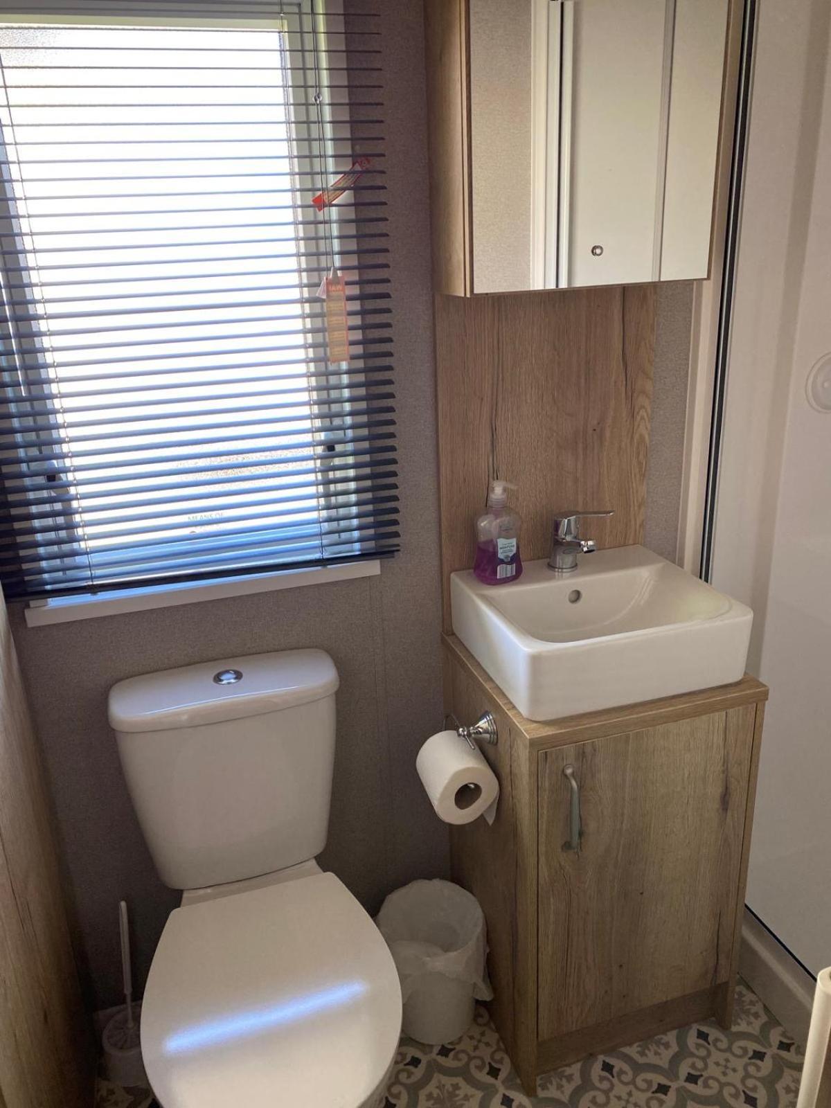 Coghurst Hall Sleeps 6, 2 Bedrooms Ferienhaus *